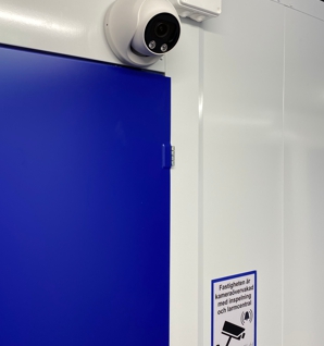 Moderna högupplösta (8 Mp) övervakningskameror skapar trygghet hos Servistore i Stockholm, 2022